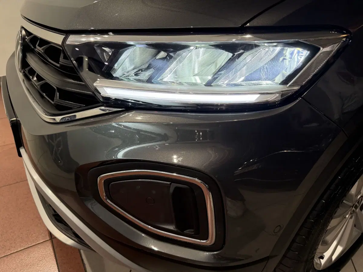 Volkswagen T-Roc usata a Genova (15)
