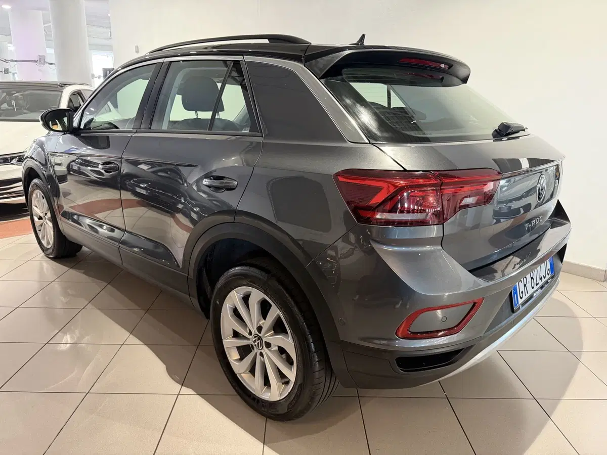 Volkswagen T-Roc usata a Genova (3)