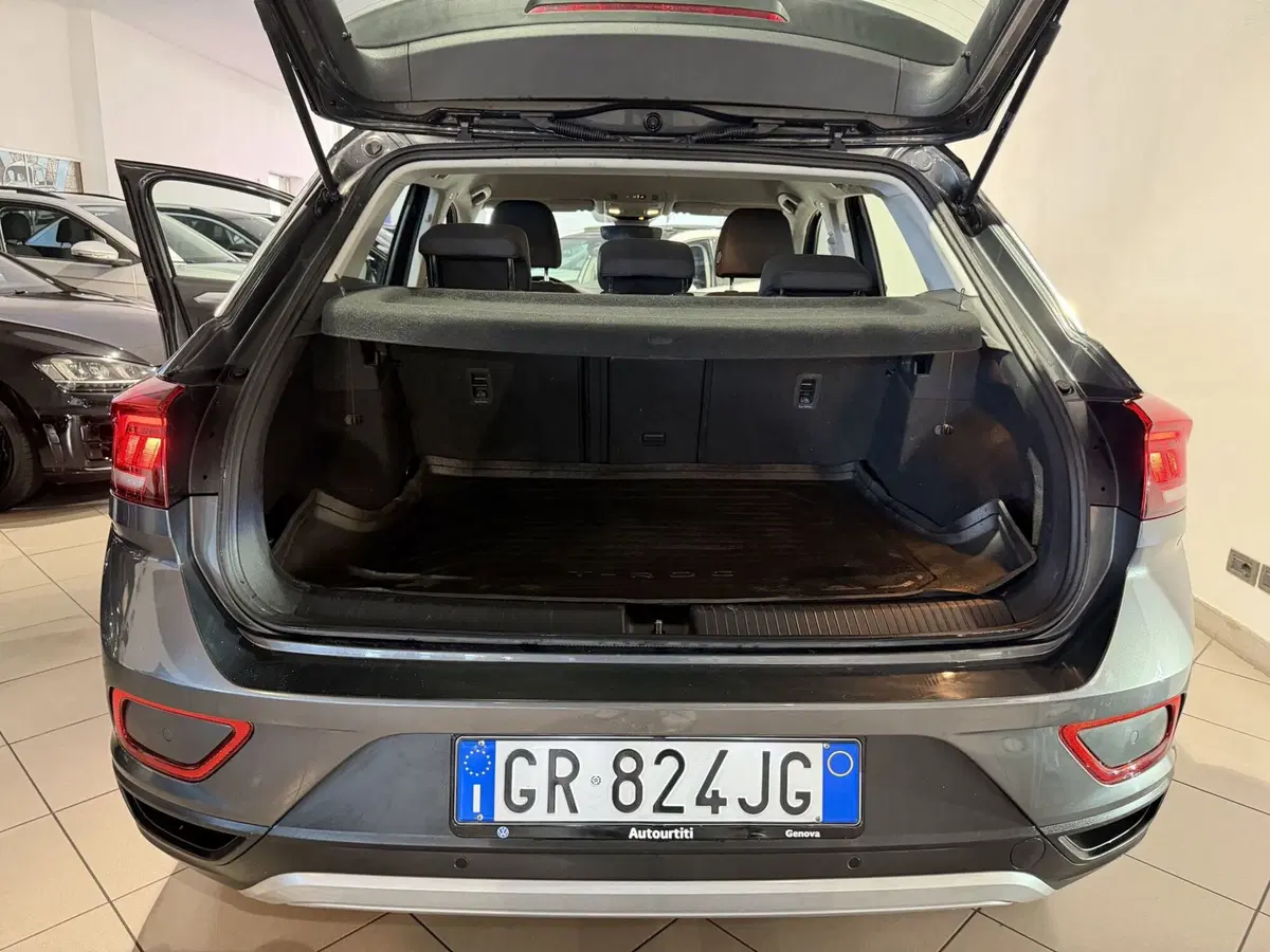 Volkswagen T-Roc usata a Genova (9)