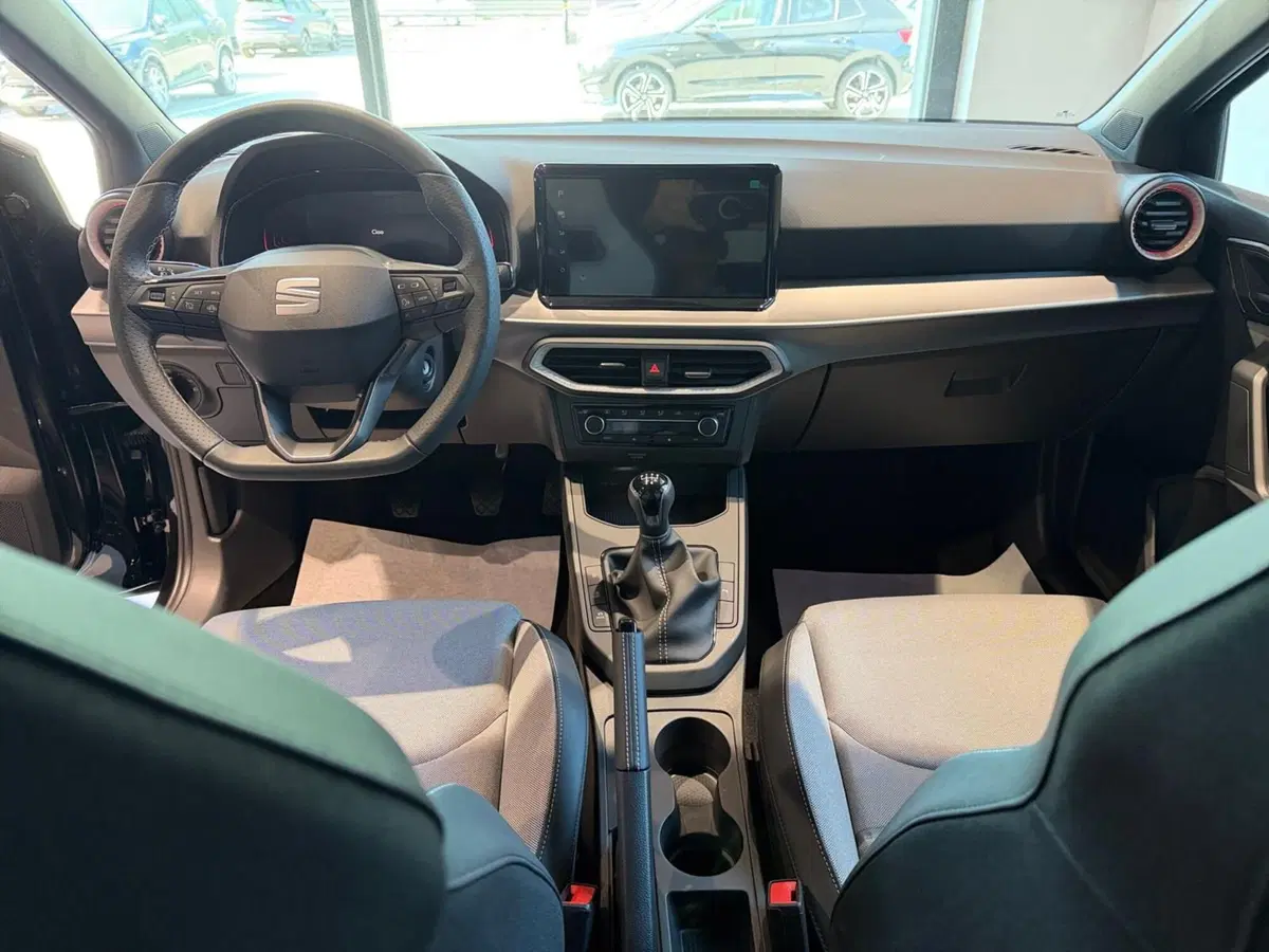 SEAT Ibiza nuova a Lecco (10)