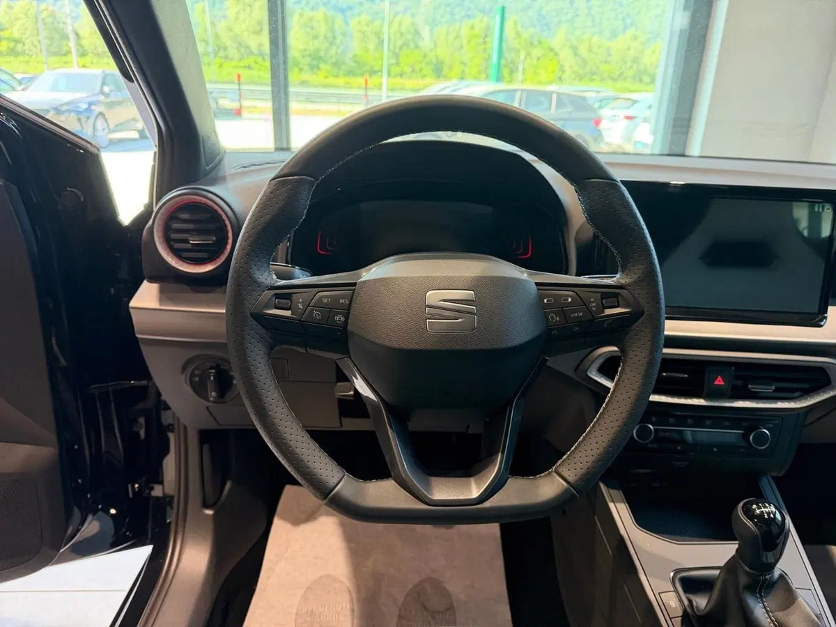 SEAT Ibiza nuova a Lecco (11)