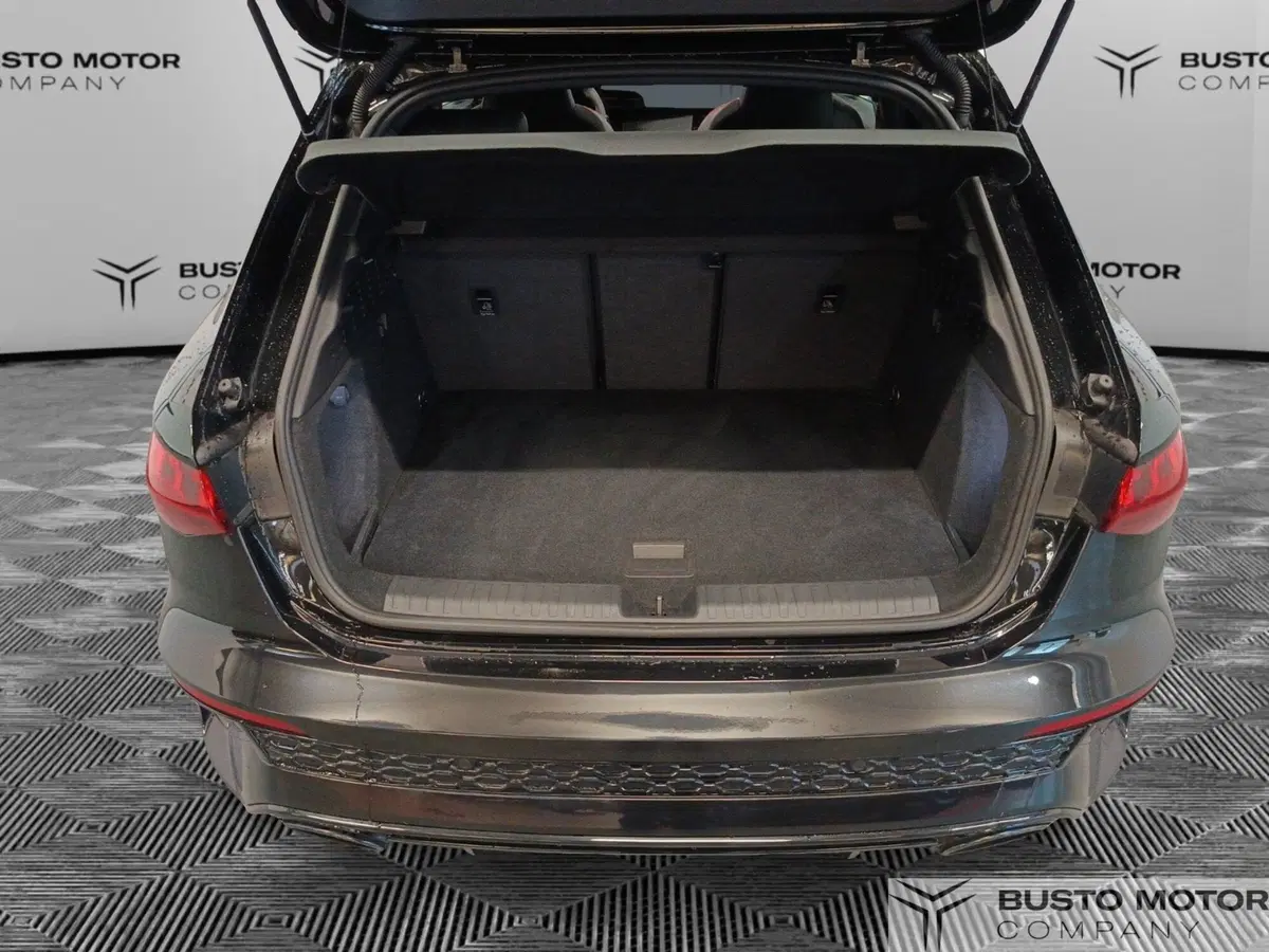Audi RS 3 Sportback usata a Varese (11)