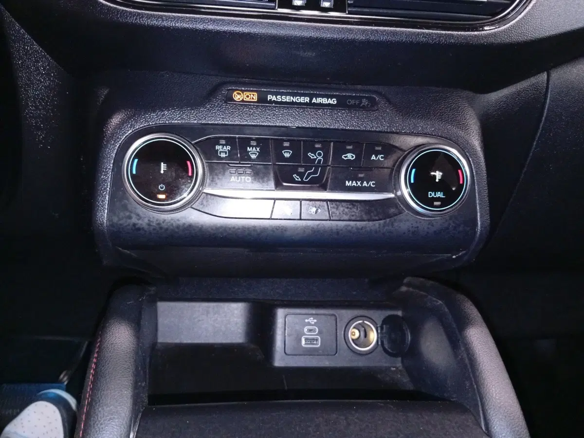 Ford Kuga usata a Varese (13)