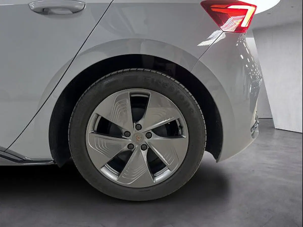 Cupra Born usata a Vicenza (18)