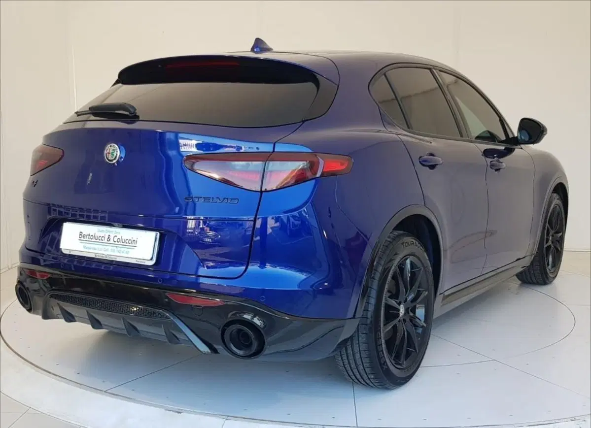 Alfa Romeo Stelvio usata a Lucca (6)