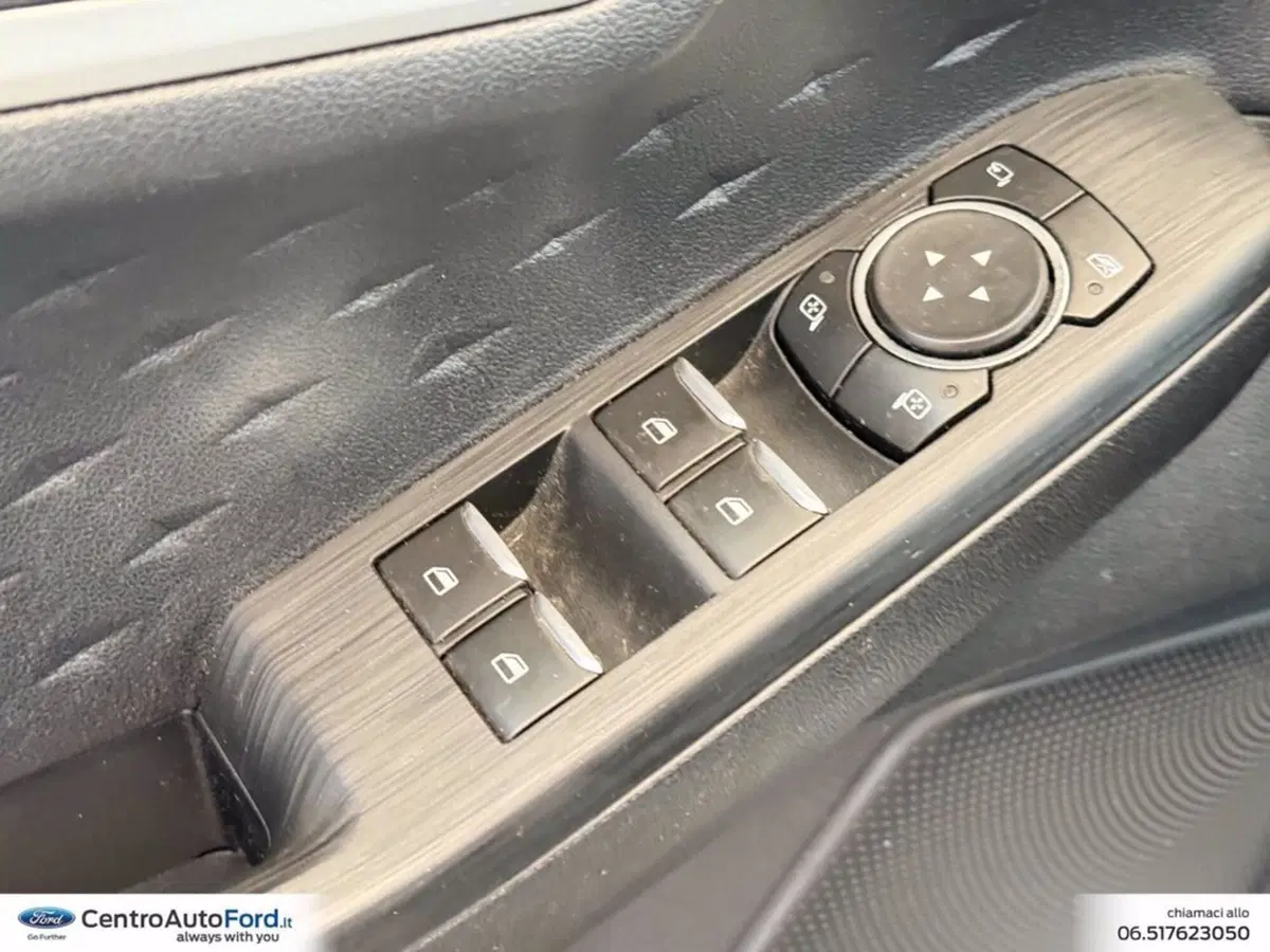 Ford Kuga usata a Roma (19)