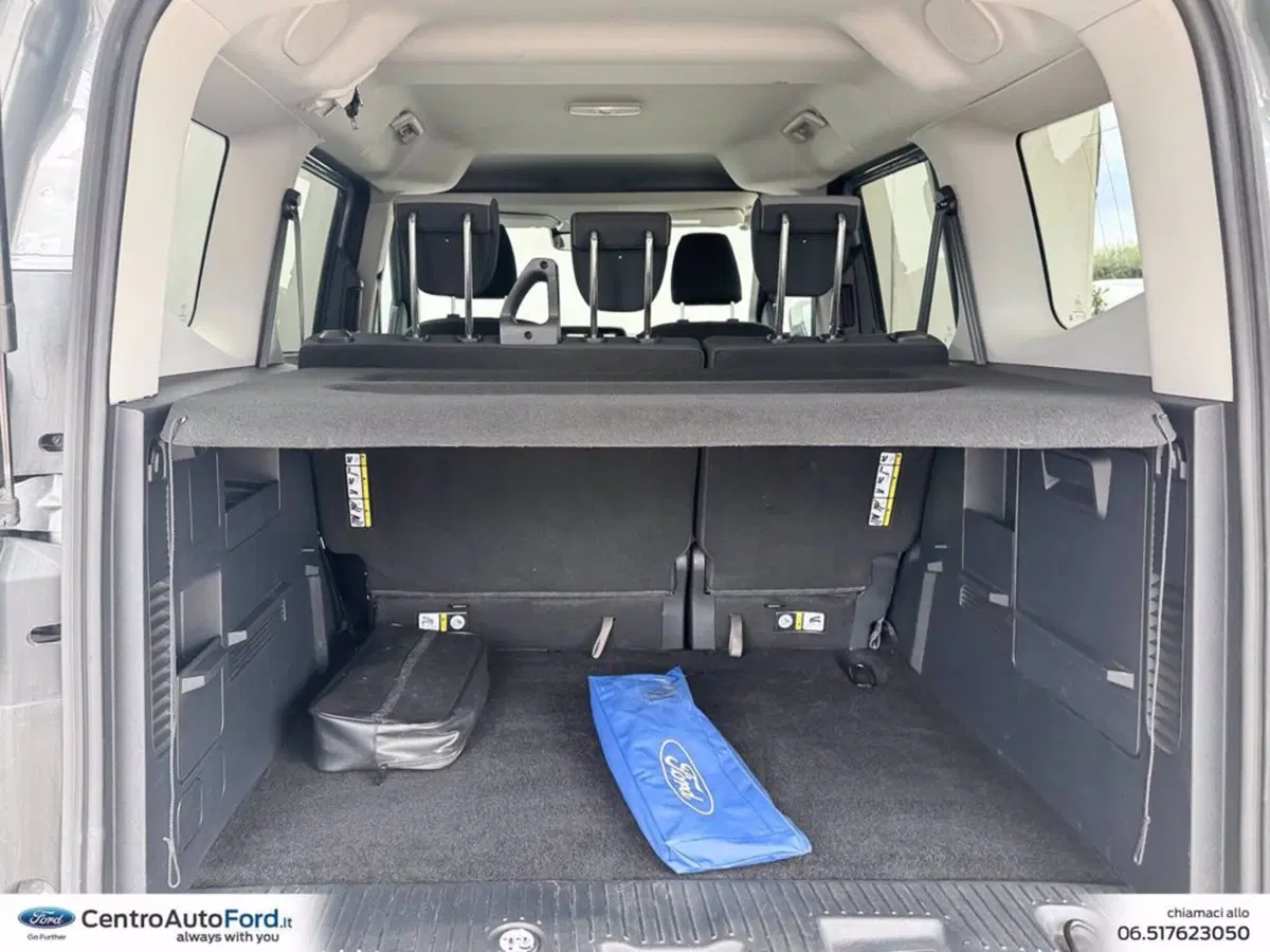 Ford Tourneo Courier usata a Roma (11)