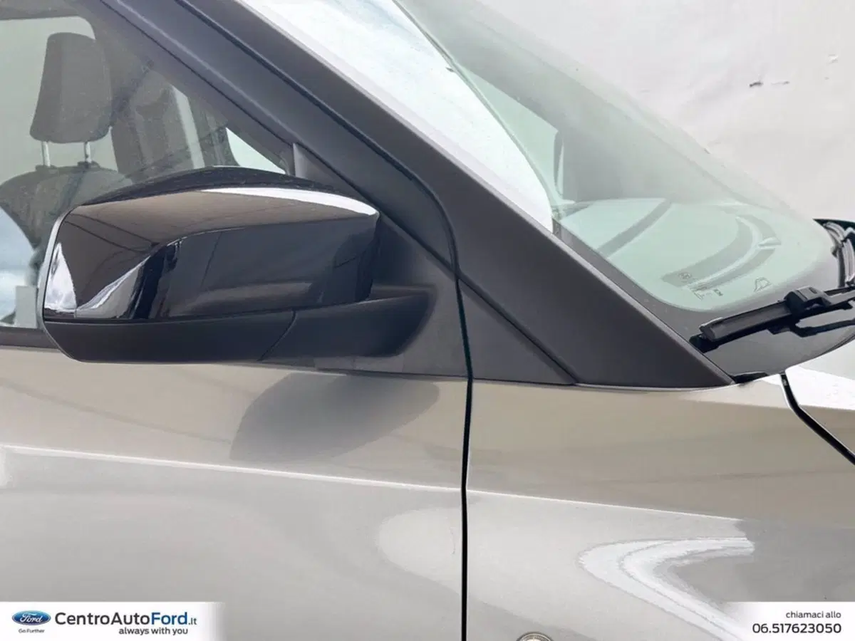 Ford Tourneo Courier usata a Roma (15)