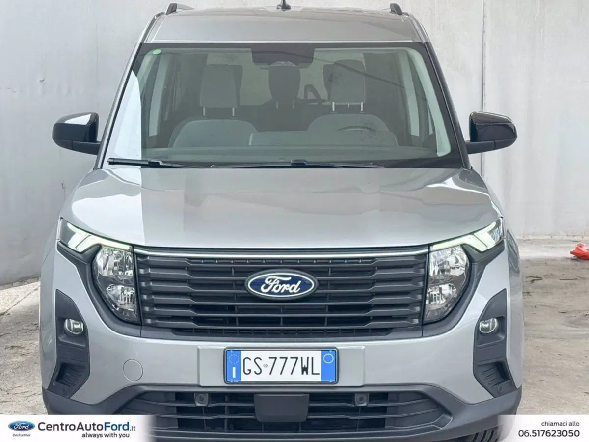 Ford Tourneo Courier usata a Roma (2)