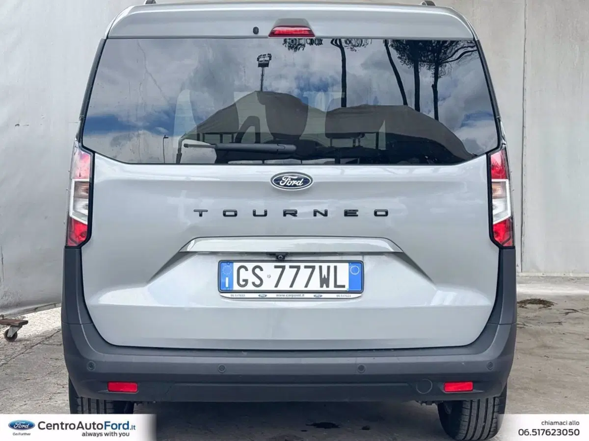 Ford Tourneo Courier usata a Roma (4)