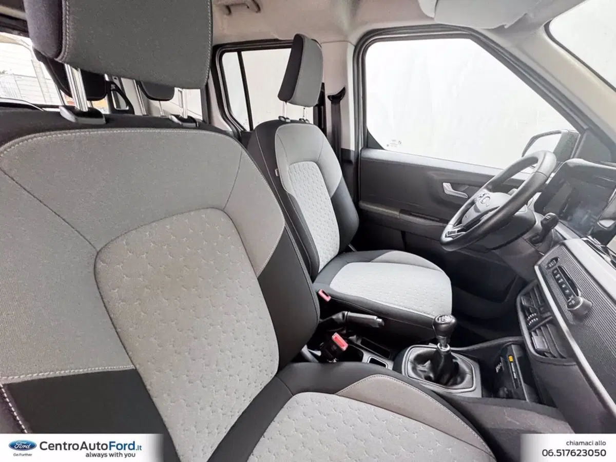 Ford Tourneo Courier usata a Roma (7)