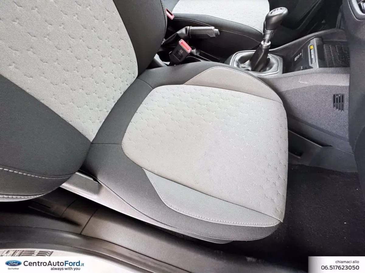 Ford Tourneo Courier usata a Roma (8)