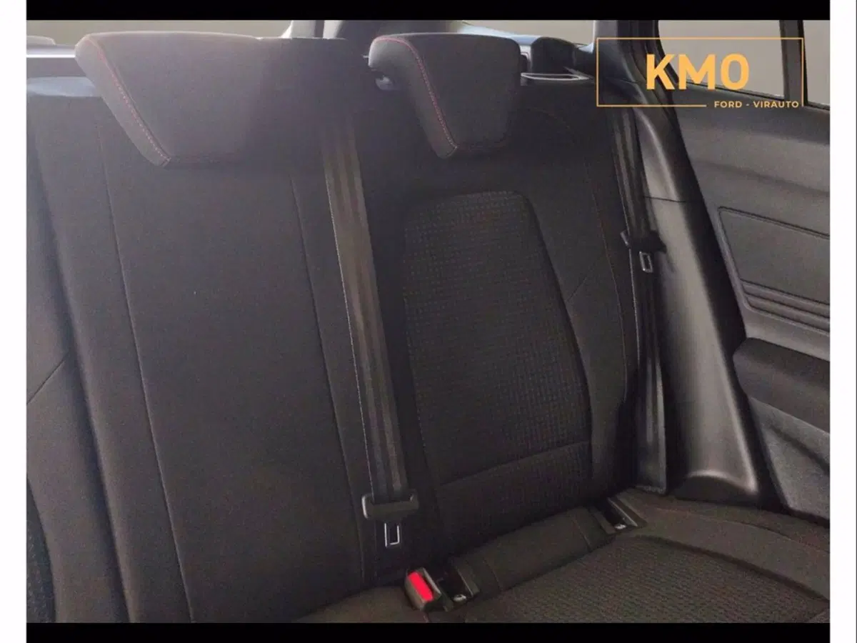 Ford Focus Station Wagon nuova a Catania (13)
