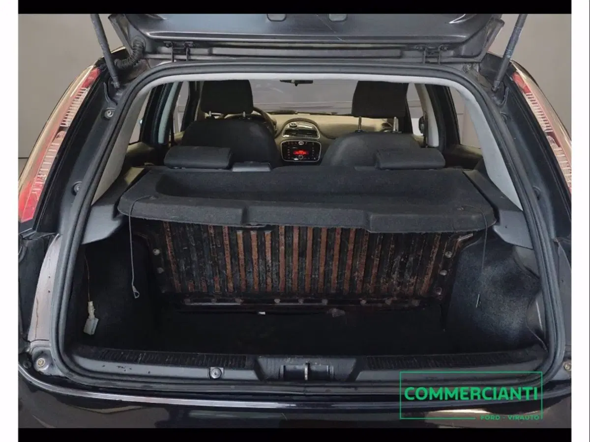Fiat Punto Evo usata a Catania (12)