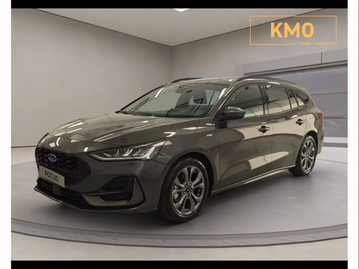 Ford Focus Station Wagon nuova a Catania