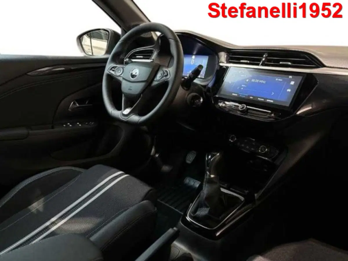 Opel Corsa nuova a Bologna (15)