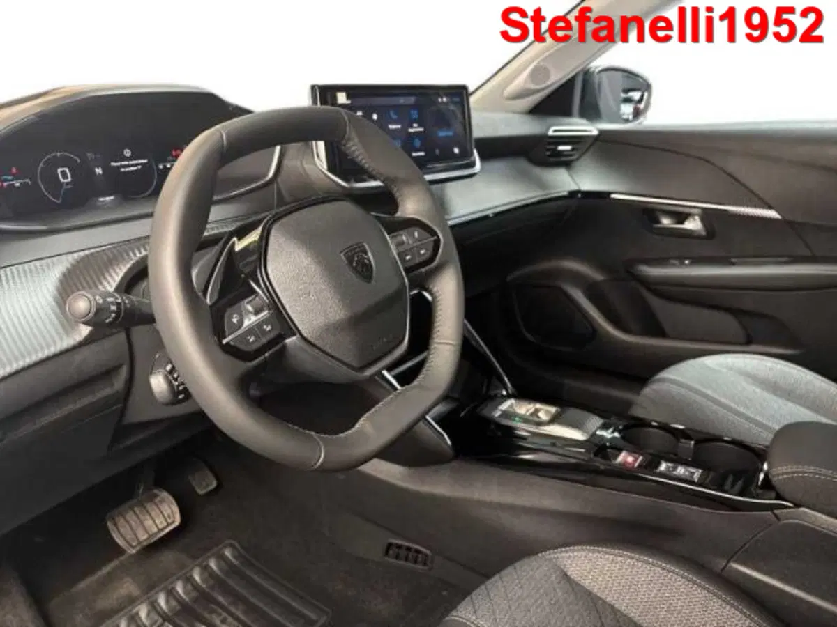 Peugeot 208 nuova a Bologna (11)