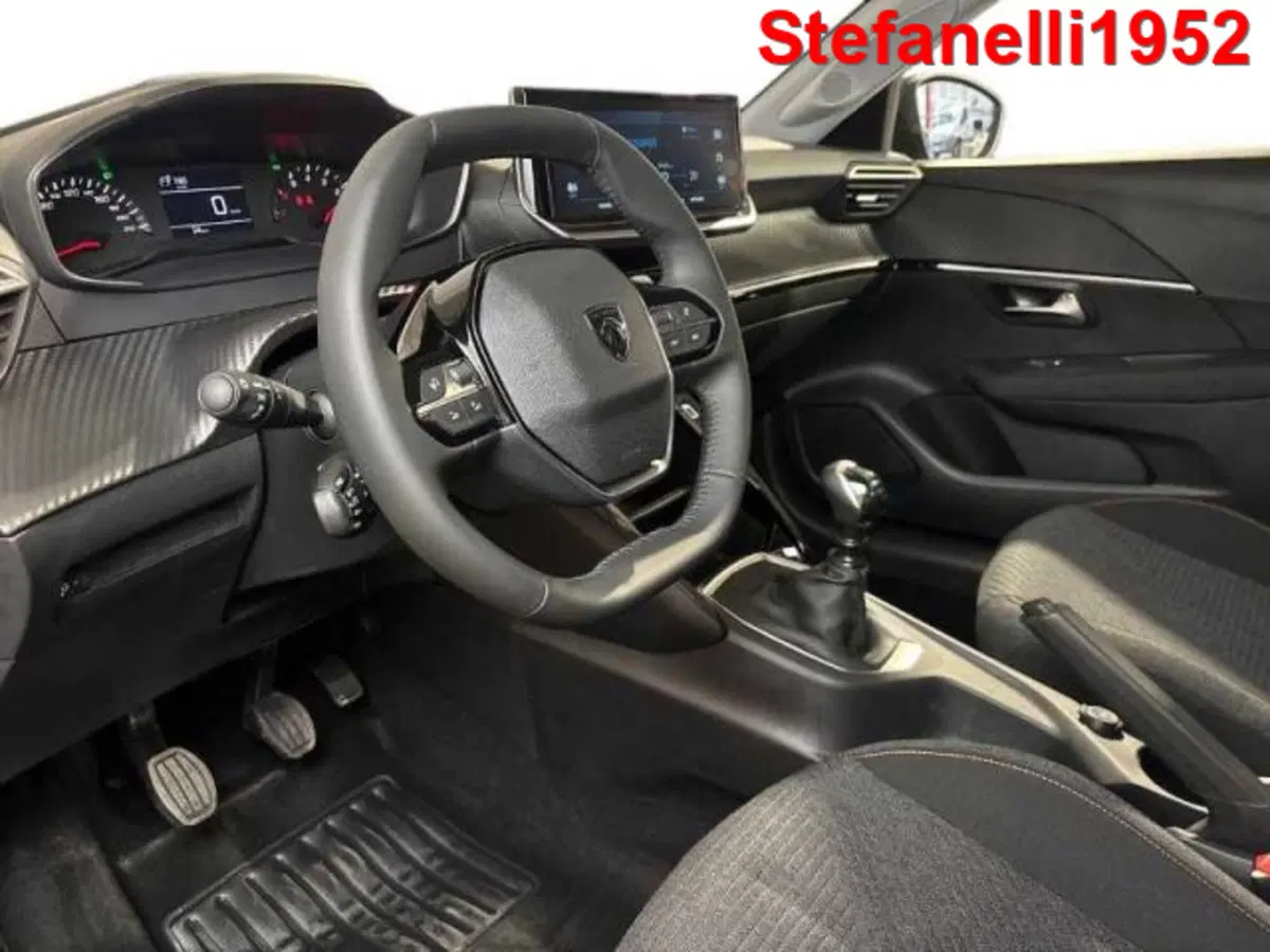 Peugeot 208 nuova a Bologna (11)
