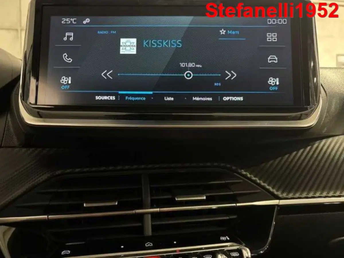 Peugeot 208 nuova a Bologna (17)