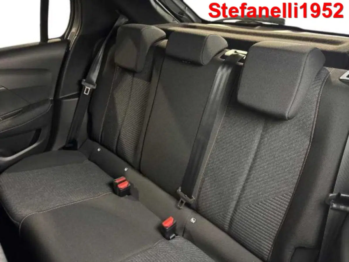 Peugeot 208 nuova a Bologna (9)