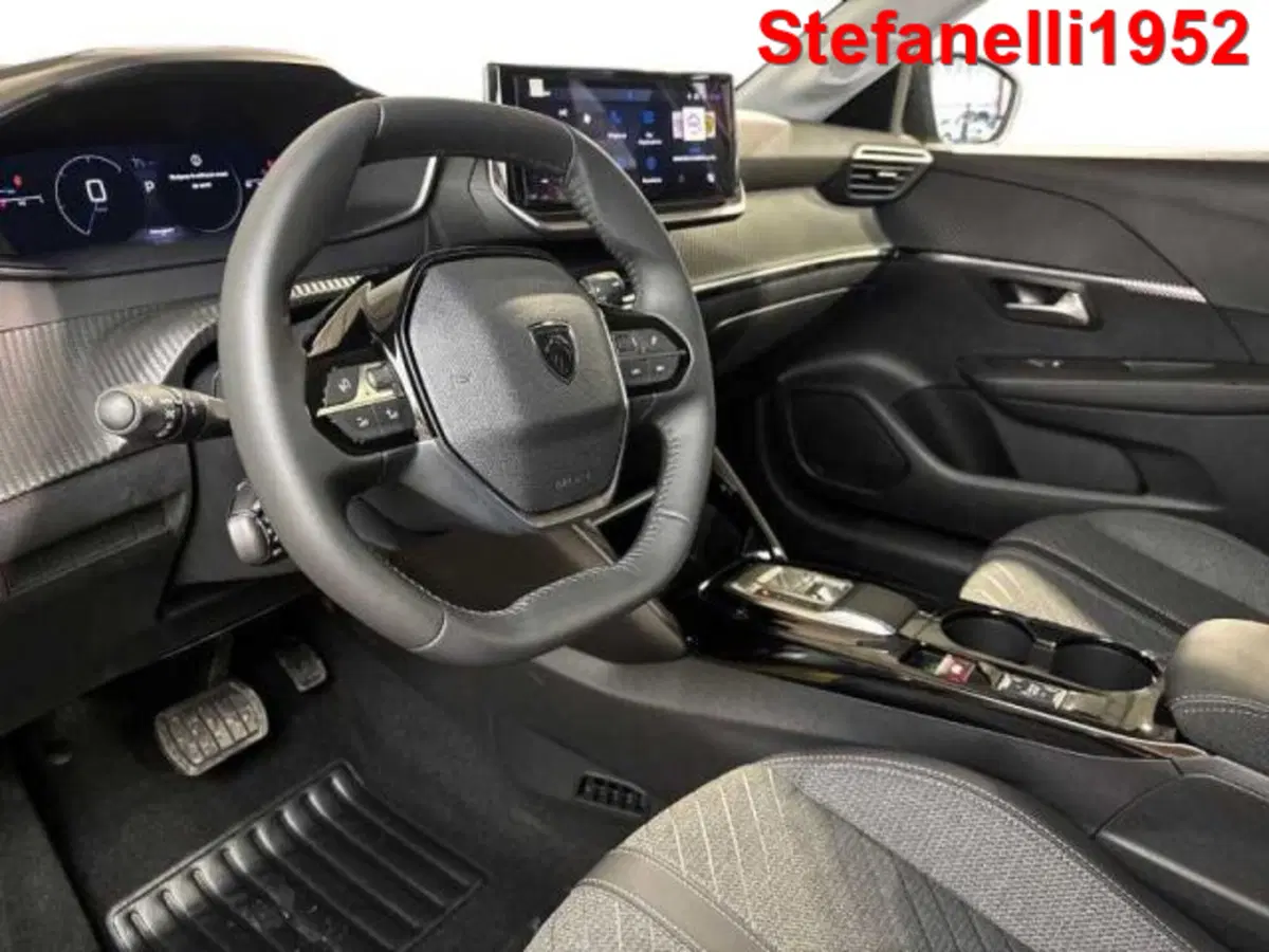 Peugeot 208 nuova a Bologna (11)