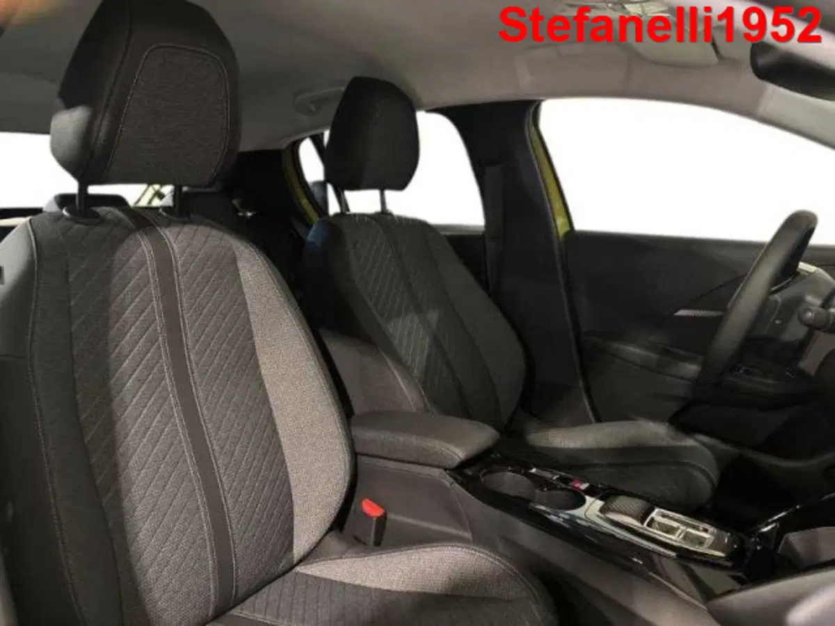 Peugeot 208 nuova a Bologna (16)