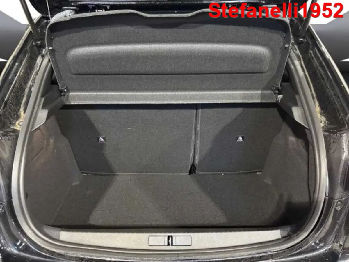 Peugeot 208 nuova a Bologna (7)