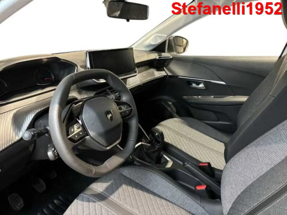 Peugeot 208 nuova a Bologna (11)