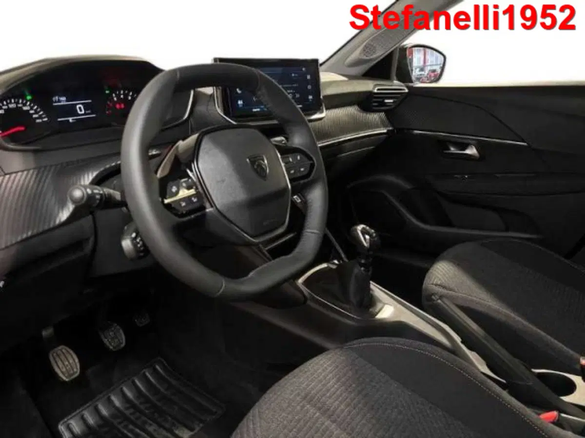 Peugeot 208 nuova a Bologna (11)