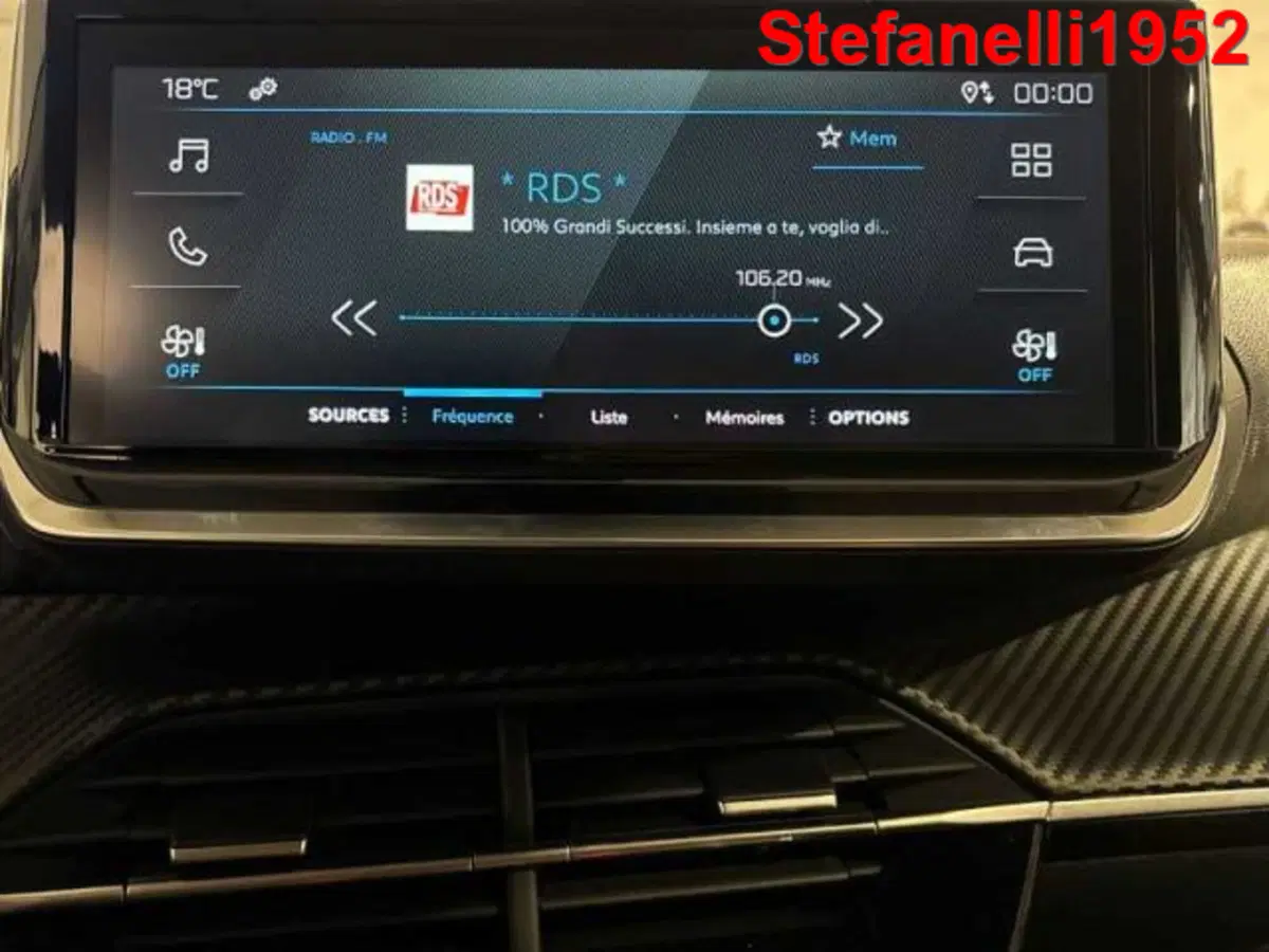 Peugeot 208 nuova a Bologna (17)