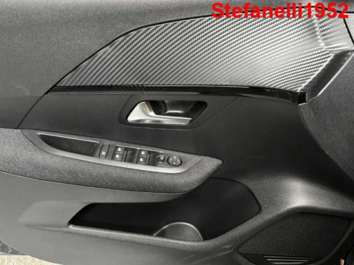 Peugeot 208 nuova a Bologna (10)