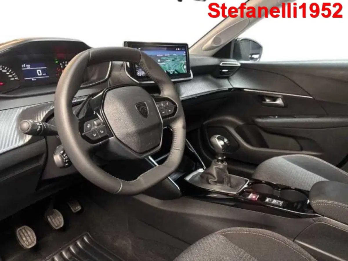 Peugeot 208 nuova a Bologna (11)