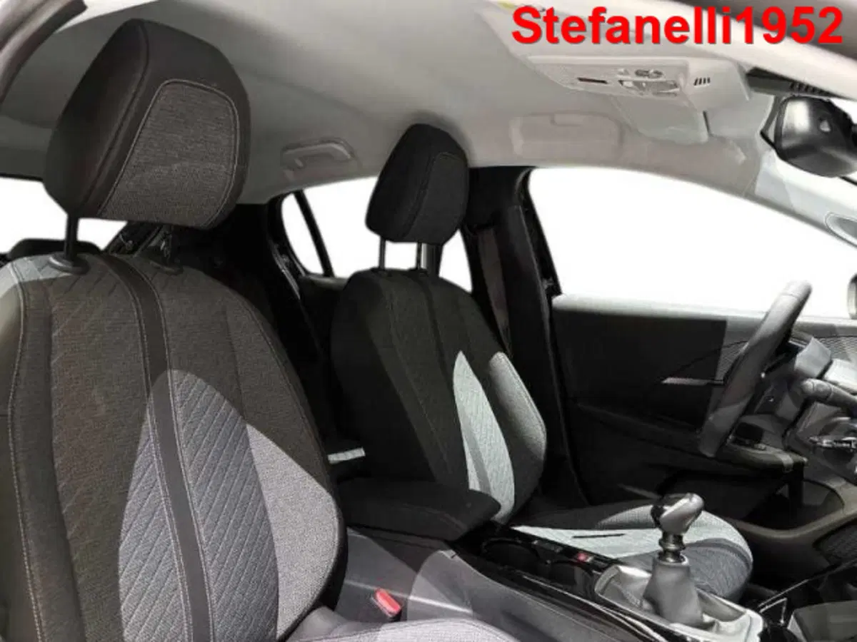 Peugeot 208 nuova a Bologna (16)