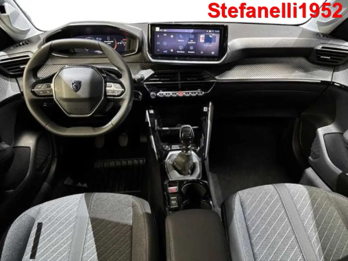 Peugeot 208 nuova a Bologna (13)