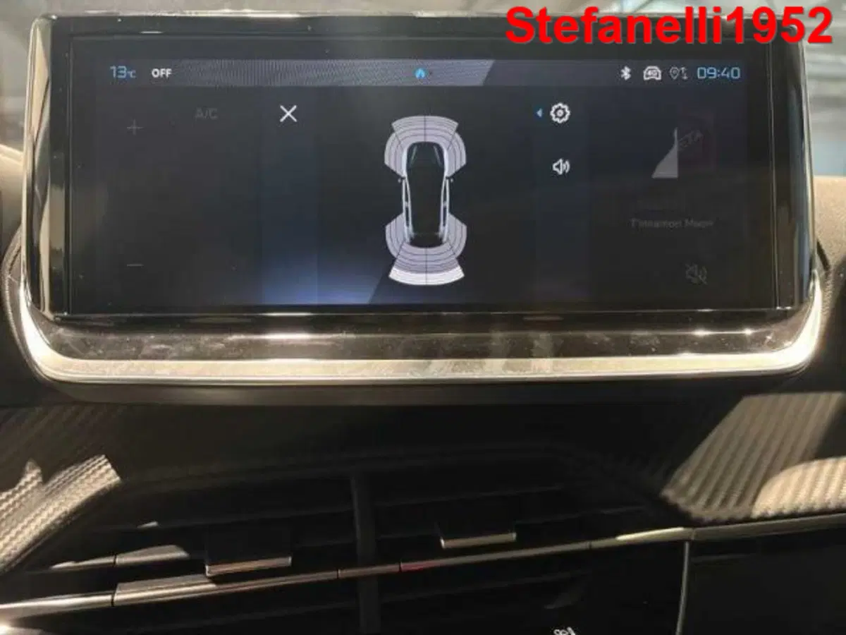 Peugeot 208 nuova a Bologna (12)