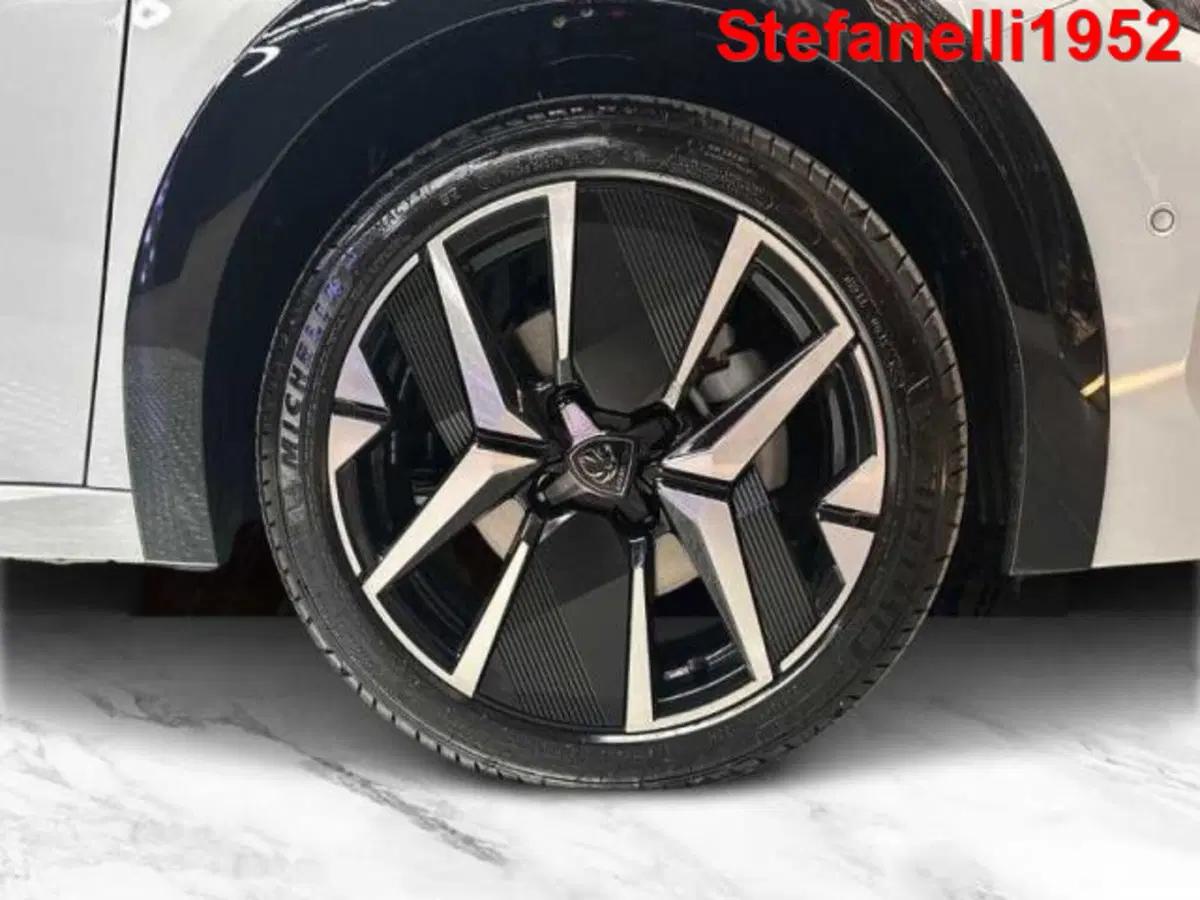 Peugeot 208 nuova a Bologna (8)