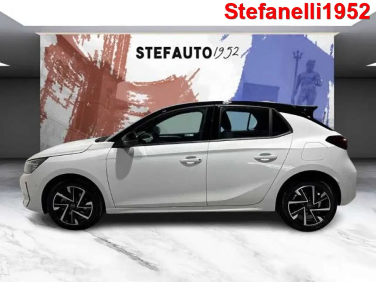 Opel Corsa nuova a Bologna (3)