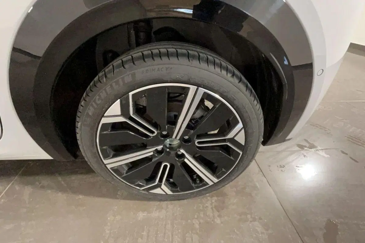 Lancia Ypsilon nuova a Milano (8)