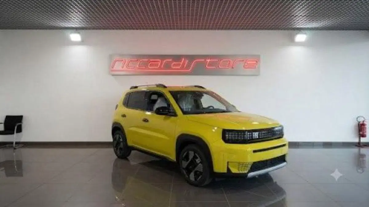 Fiat Grande Panda nuova a Milano (2)