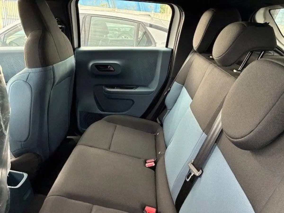 Fiat Grande Panda nuova a Milano (7)