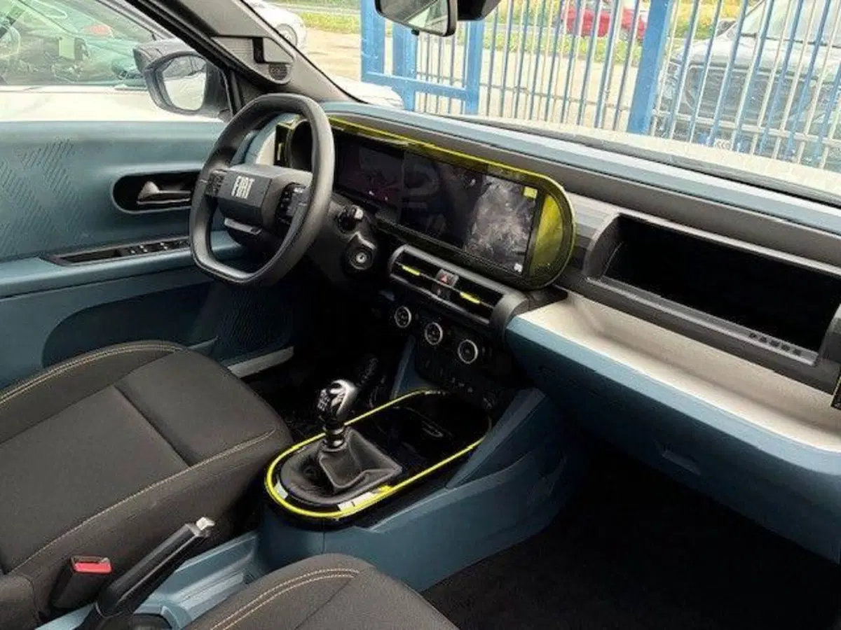 Fiat Grande Panda nuova a Milano (8)