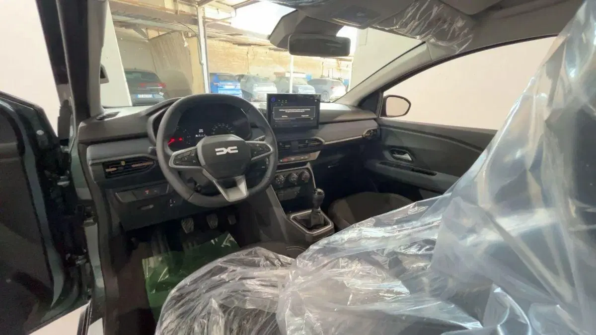 Dacia Sandero Stepway nuova a Milano (9)