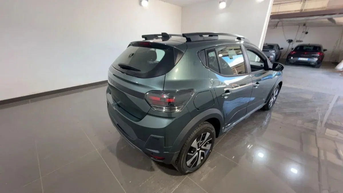 Dacia Sandero Stepway nuova a Milano (5)
