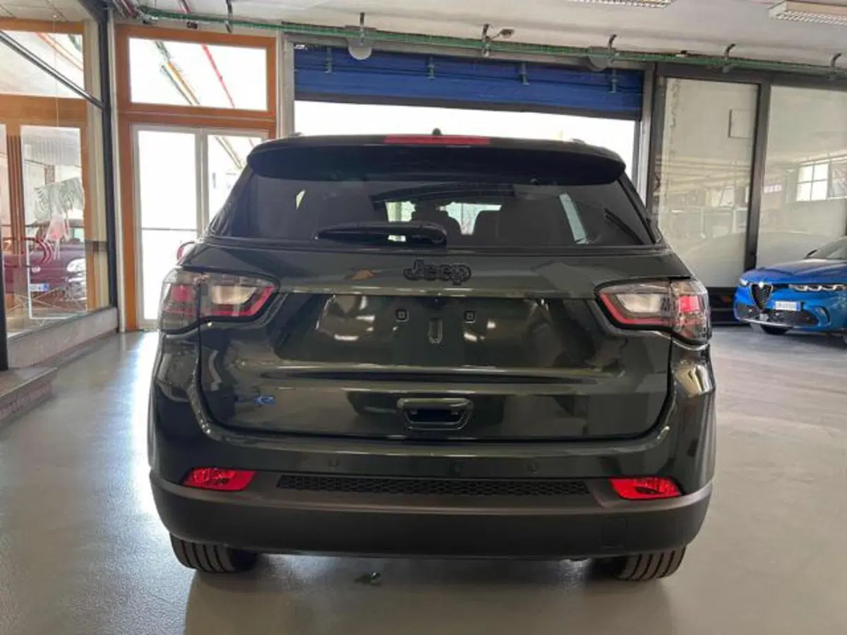 Jeep Compass nuova a Vercelli (10)