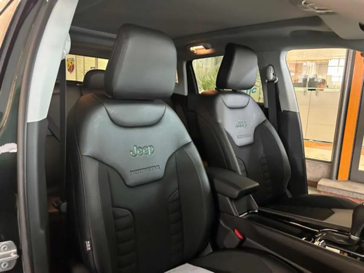 Jeep Compass nuova a Vercelli (14)