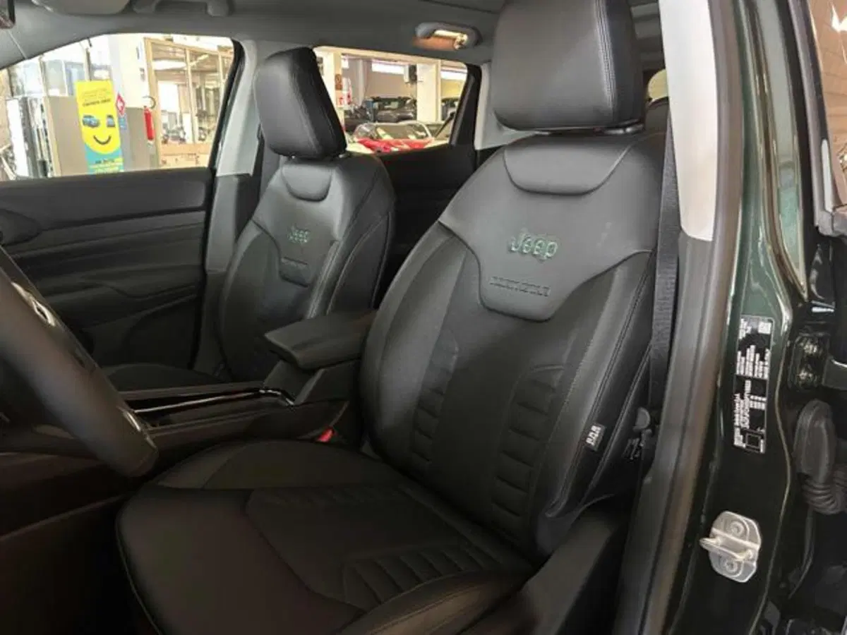 Jeep Compass nuova a Vercelli (4)