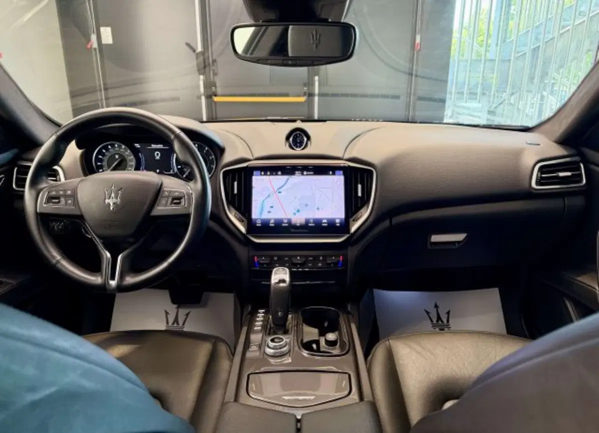 Maserati Ghibli usata a Torino (15)