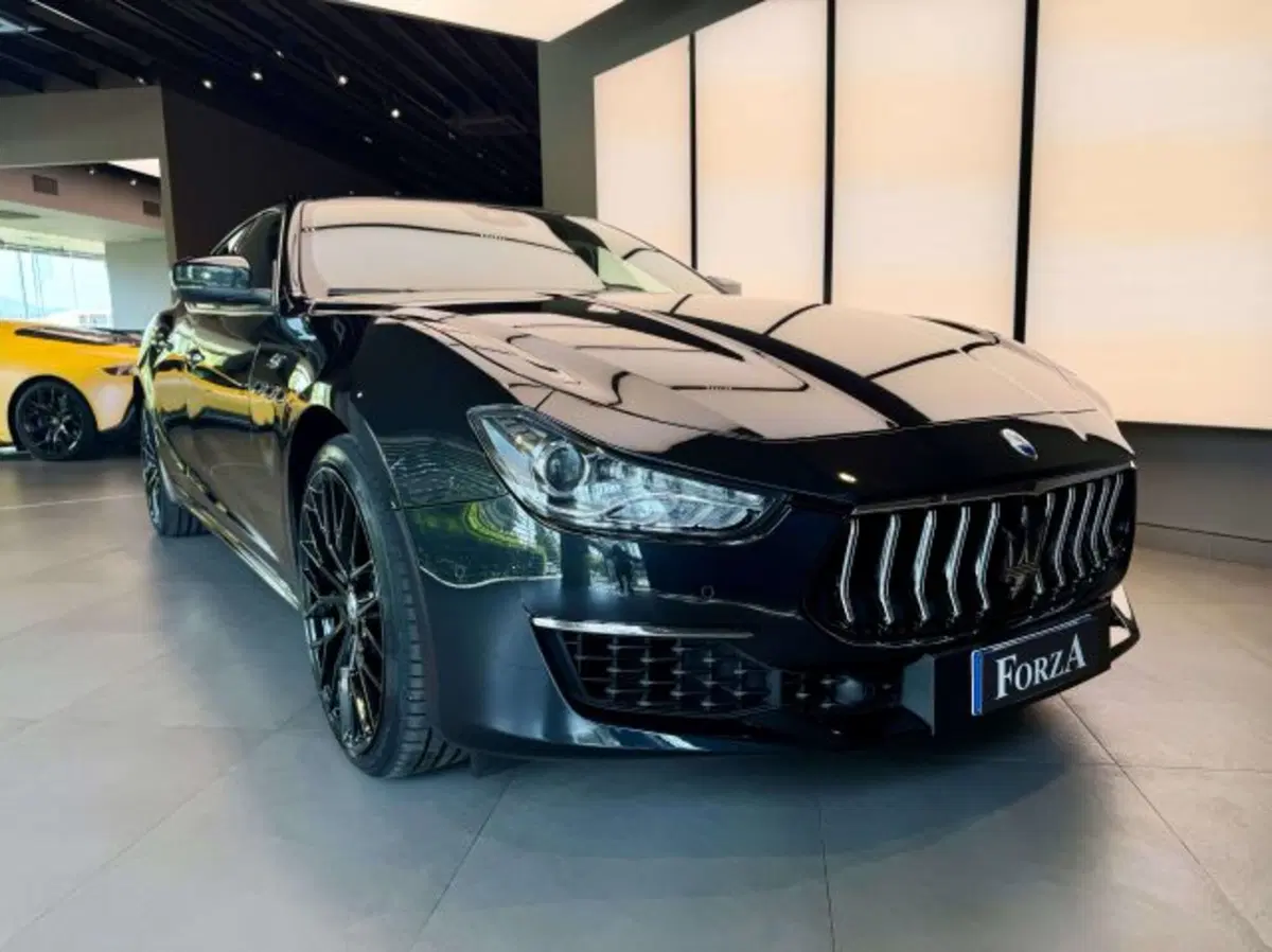 Maserati Ghibli usata a Torino (3)