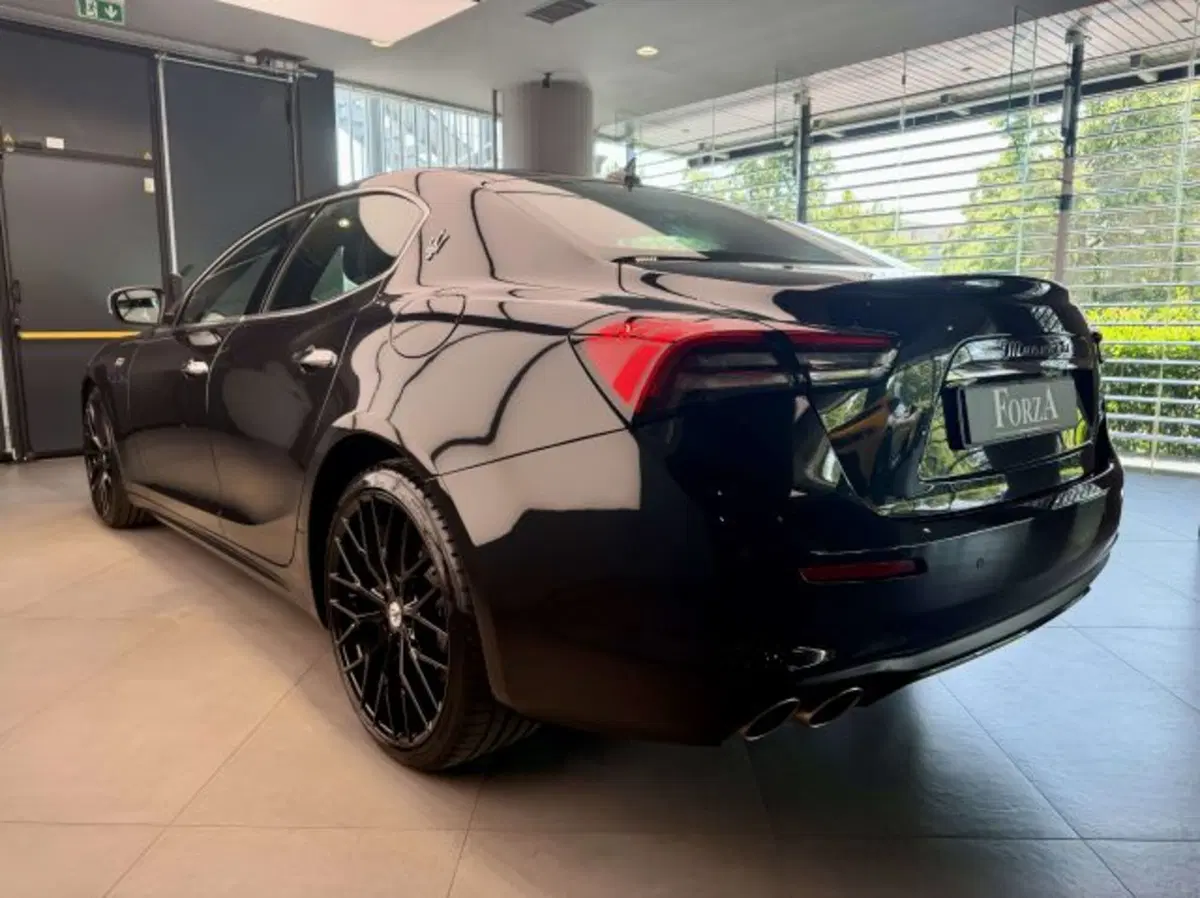 Maserati Ghibli usata a Torino (6)