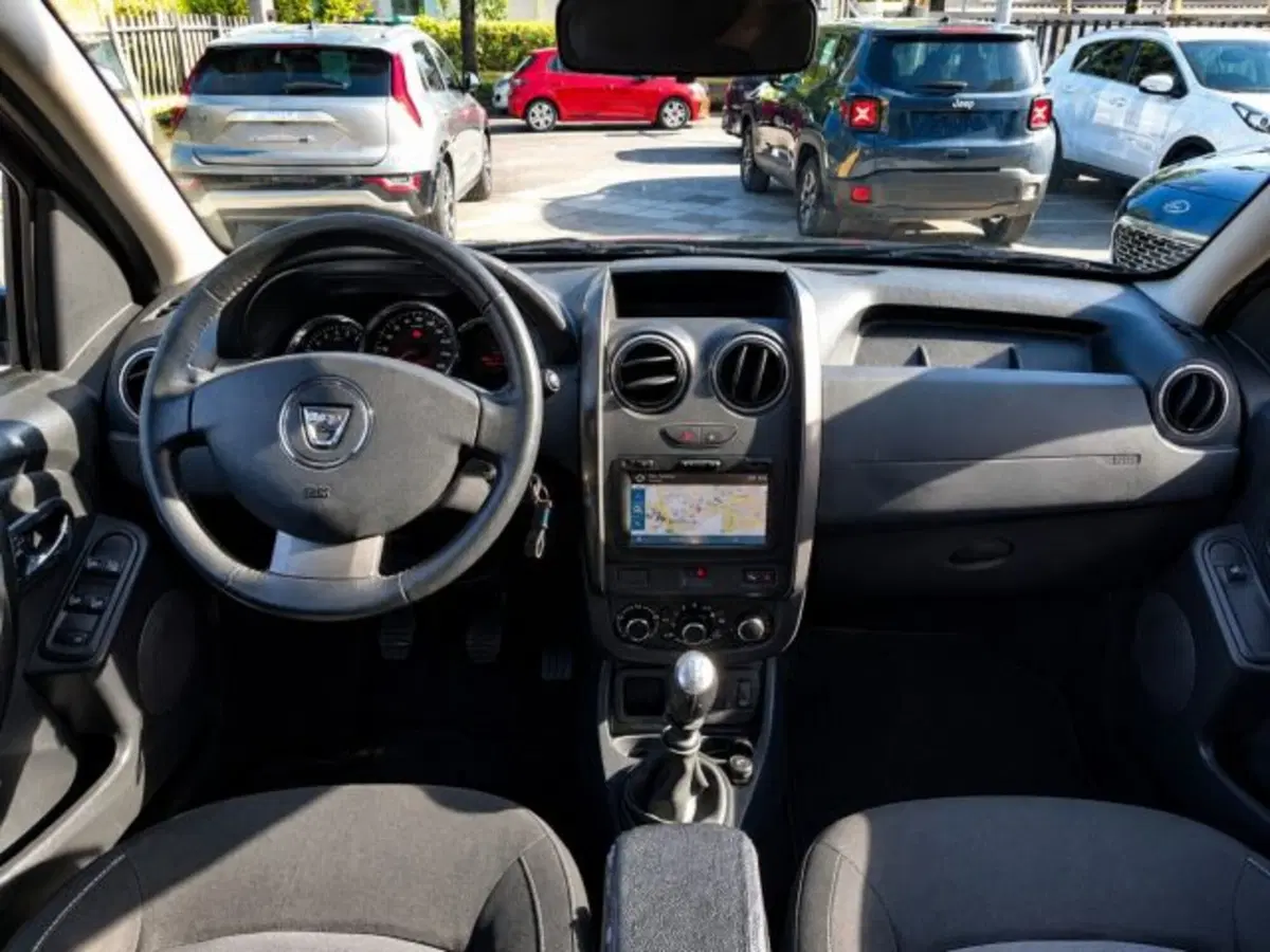 Dacia Duster usata a Firenze (11)
